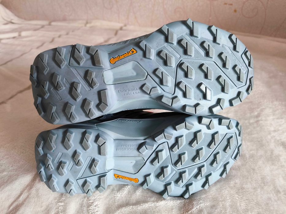 Кроссовки женские Adidas Terrex Swift R3 Gore-Tex, 36 размер, 22,5 см