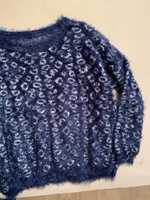 Niebiesko-biały włochaty sweter w cętki, 35% wełna, S-L