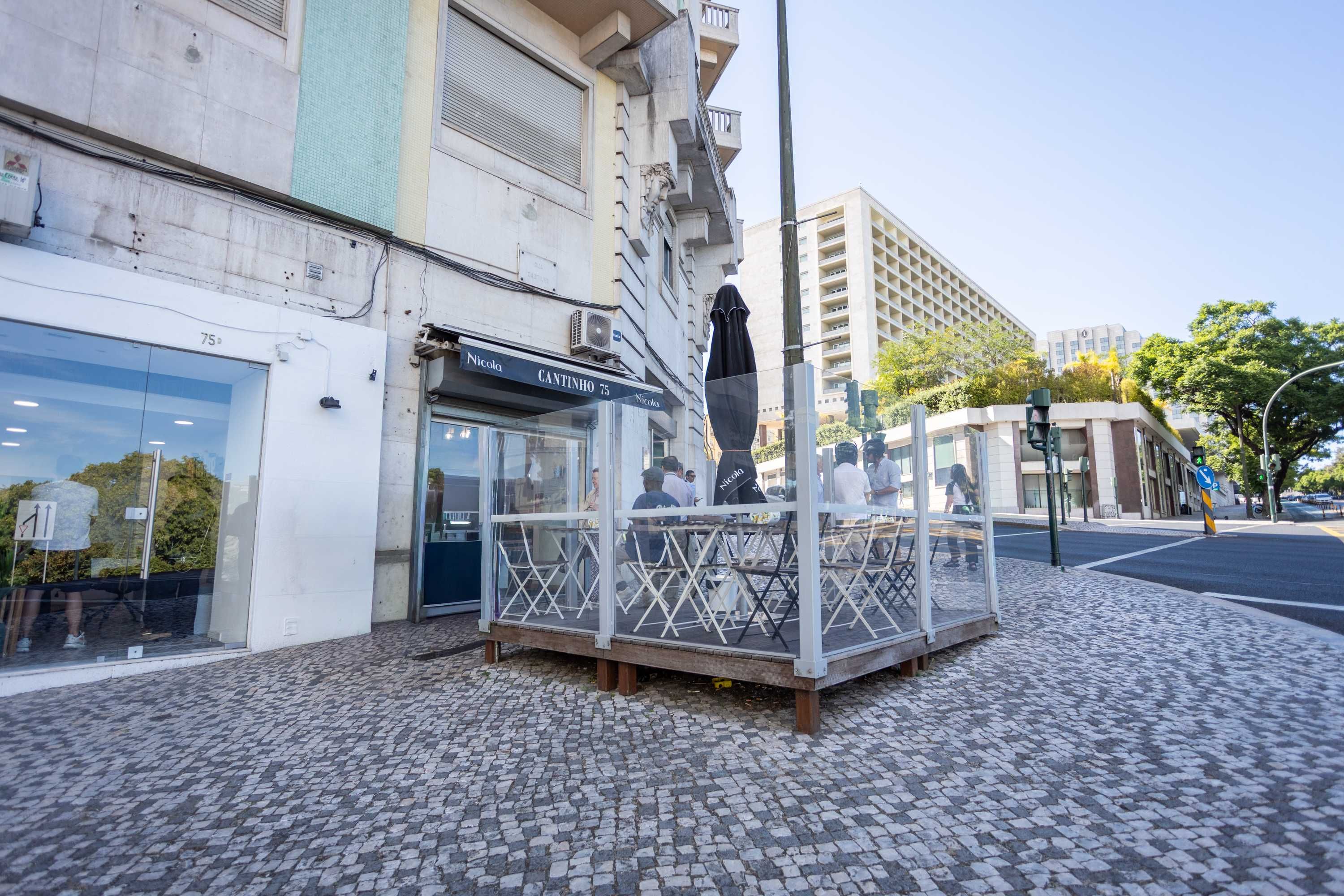 TRESPASSE PASTELARIA LISBOA R.CASTILHO - EXCELENTE LOCALIZAÇÃO