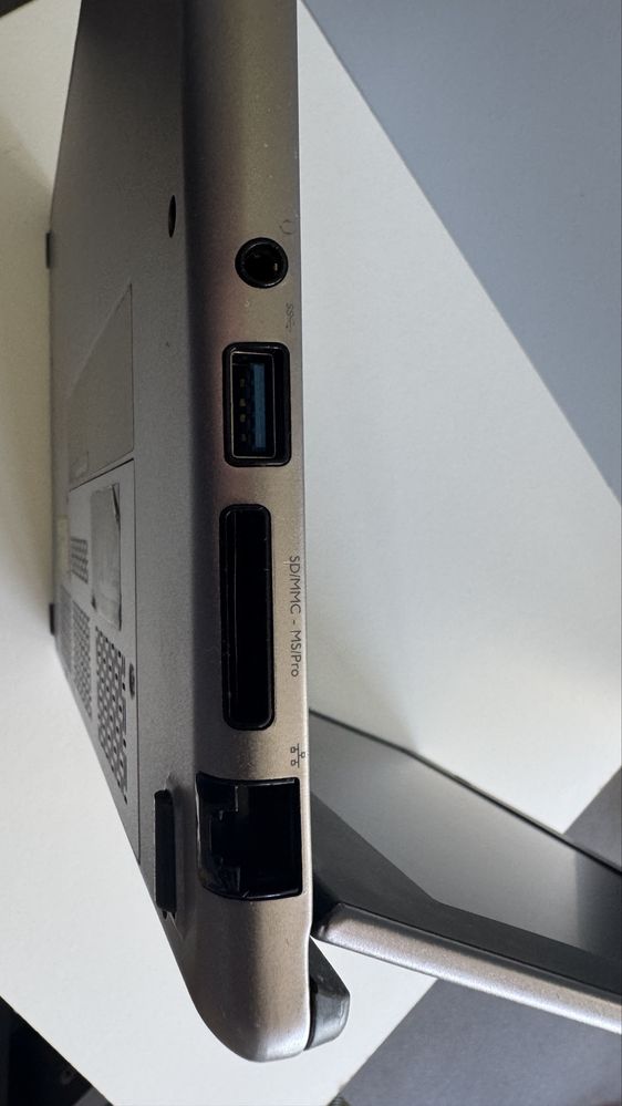 Dell Vostro 3360 i5 8gb 13,3 mat wifi hdmi 128 ssd aluminium