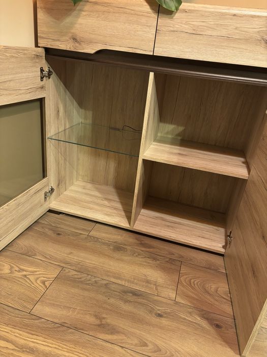 Komoda z witryną Black Red White