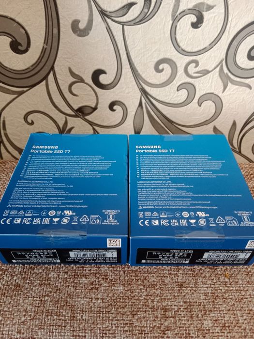 SSD накопичувач Samsung T7 2TB Titan Gray