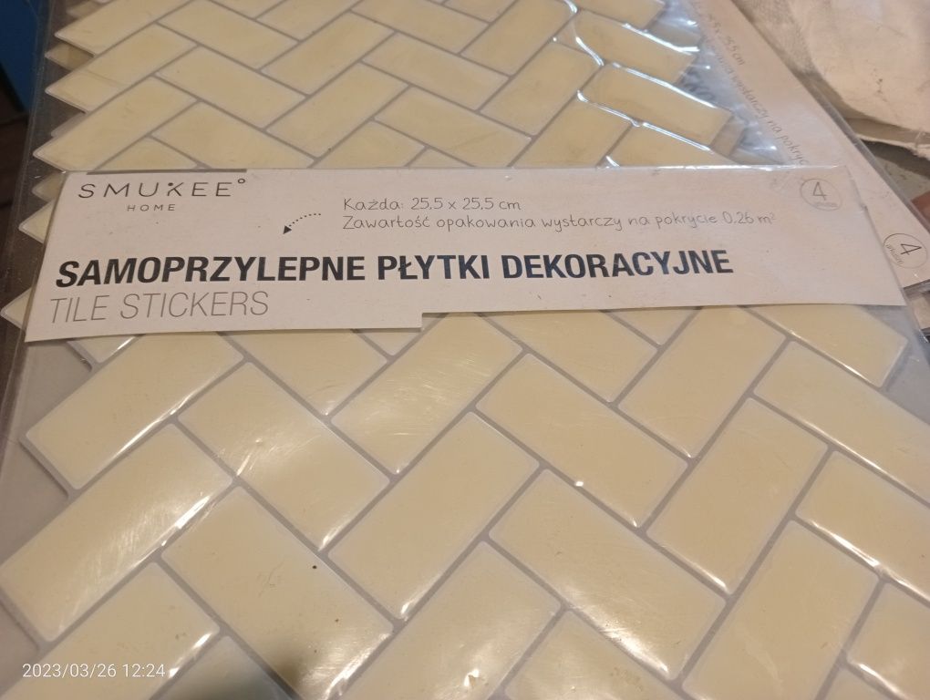 Samoprzylepne płytki dekoracyjne Smukee home