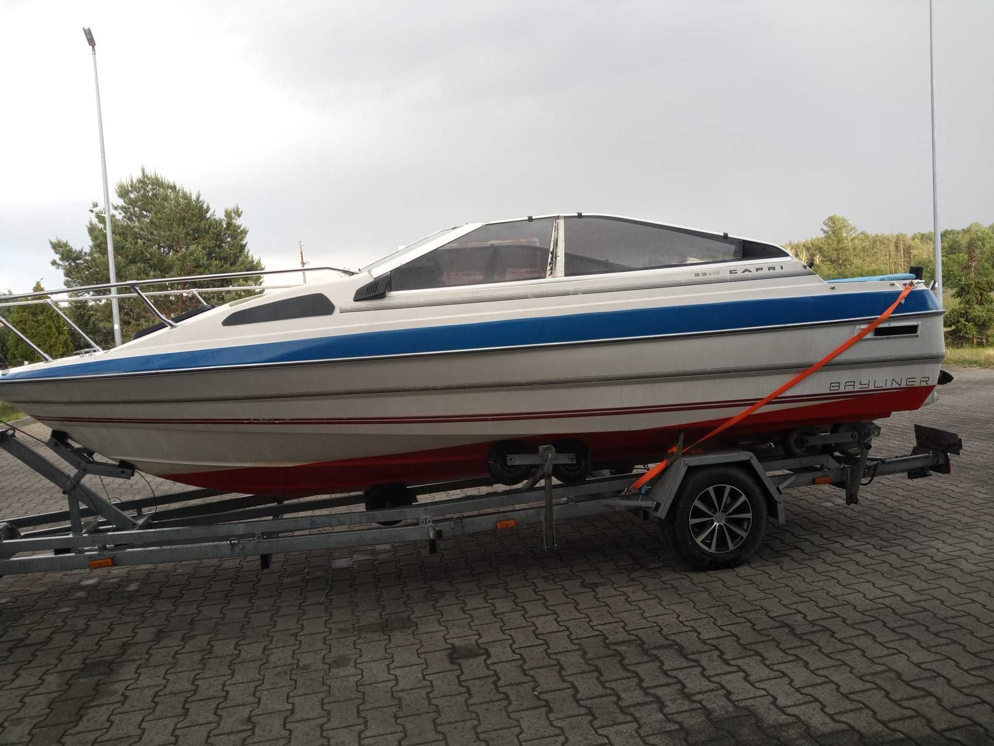 bayliner capri łódź motorowa