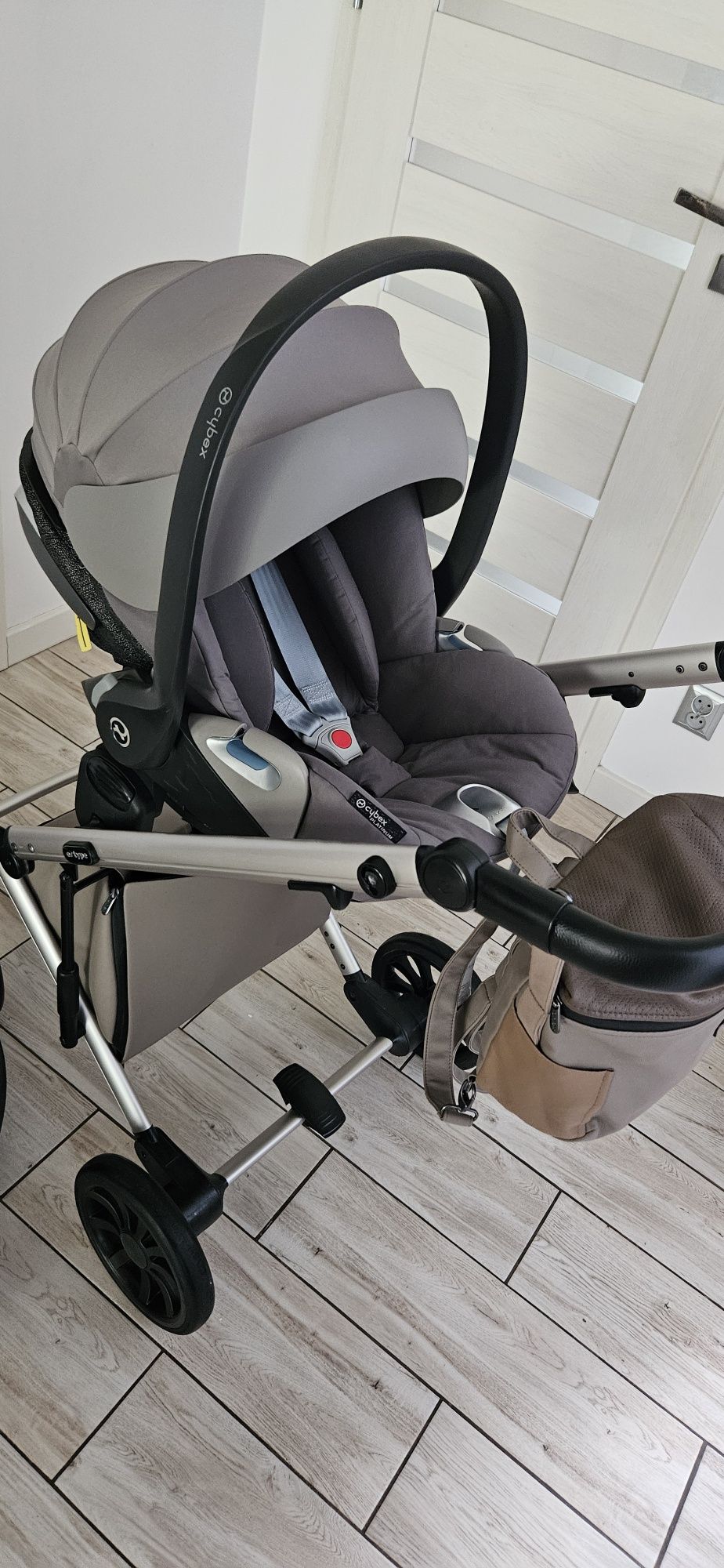 Wózek Anex E-type w zestawie 2w1 lub 4w1 z Cybex I bazą obrotową