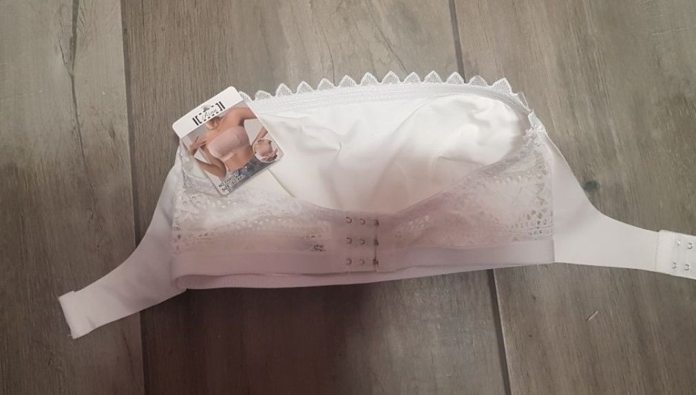 Dwa biustonosze z koronką nowe