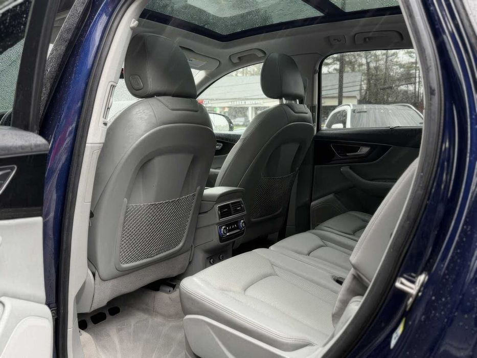 Audi Q7 quattro Premium Plus      2019