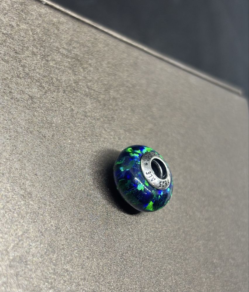 !Pandora!  Charms Opalizująca zieleń 925