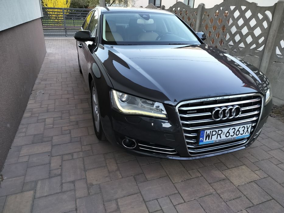 Audi A8 4.2 benzyns full wypas