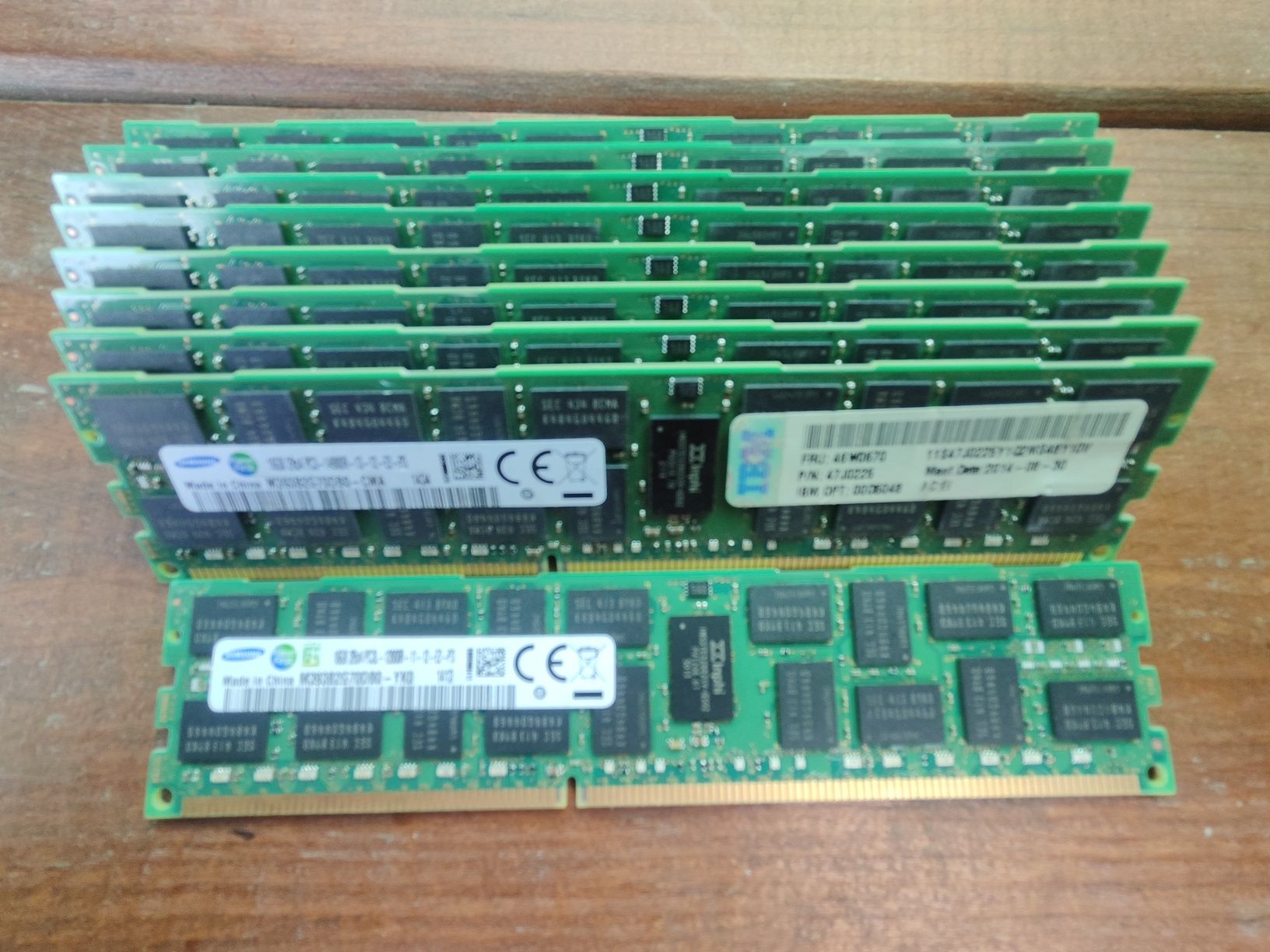 Серверна оперативна пам'ять Samsung 16Gb DDR3L -12800R