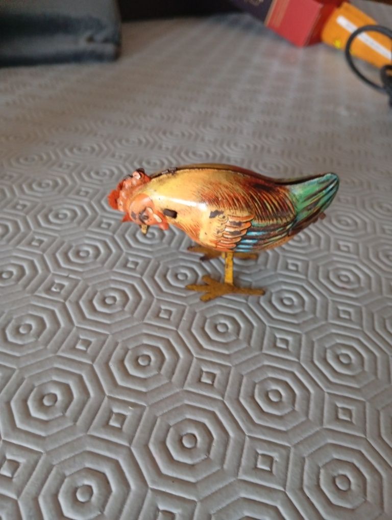 Brinquedo antigo, chapa, sem chave