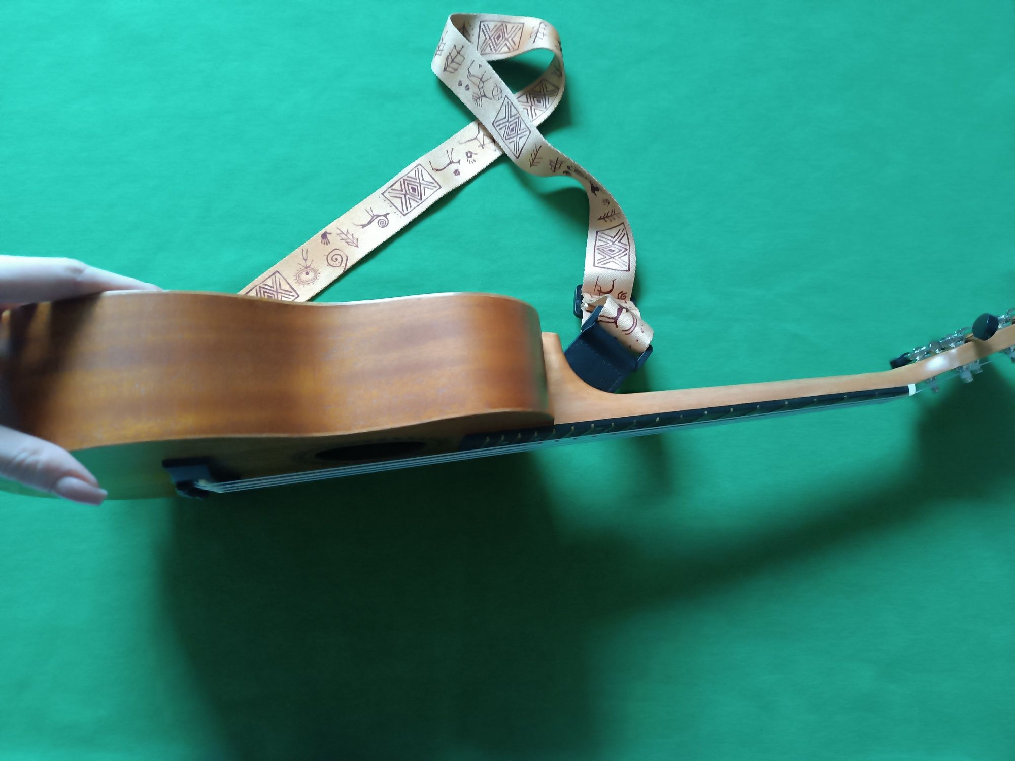 Комлект Укулеле Elima виду Tenor 26"+чохол+ремінь