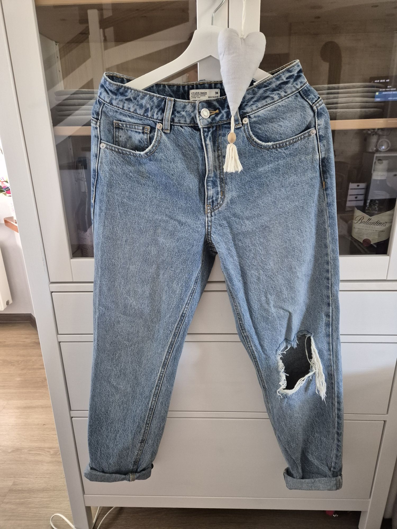 Spodnie jeansowe house modne boyfrendy barrel wideo leg