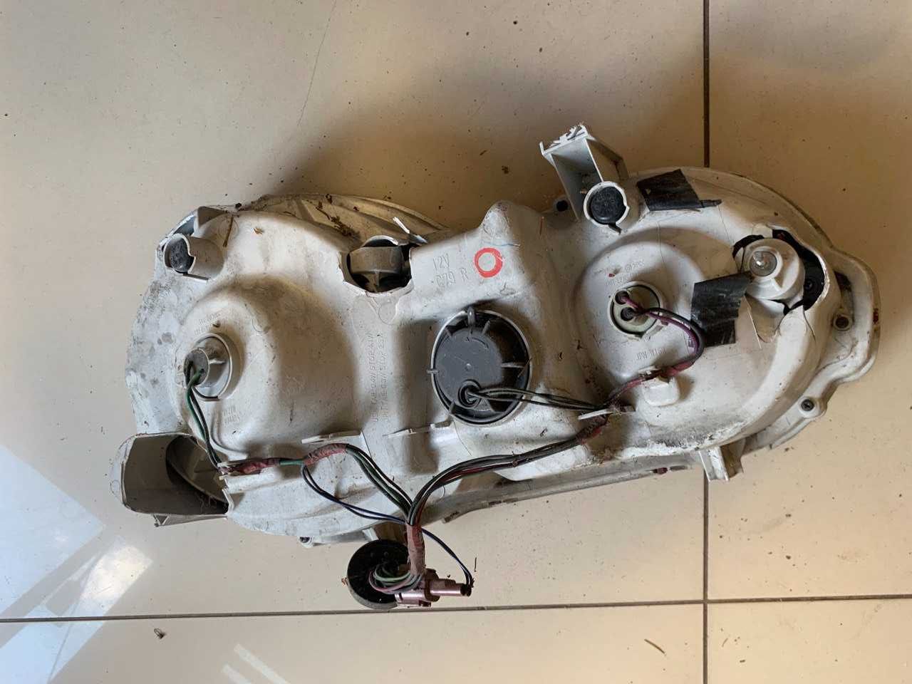 Lampy tylne Nissan GTR R35 uszkodzone