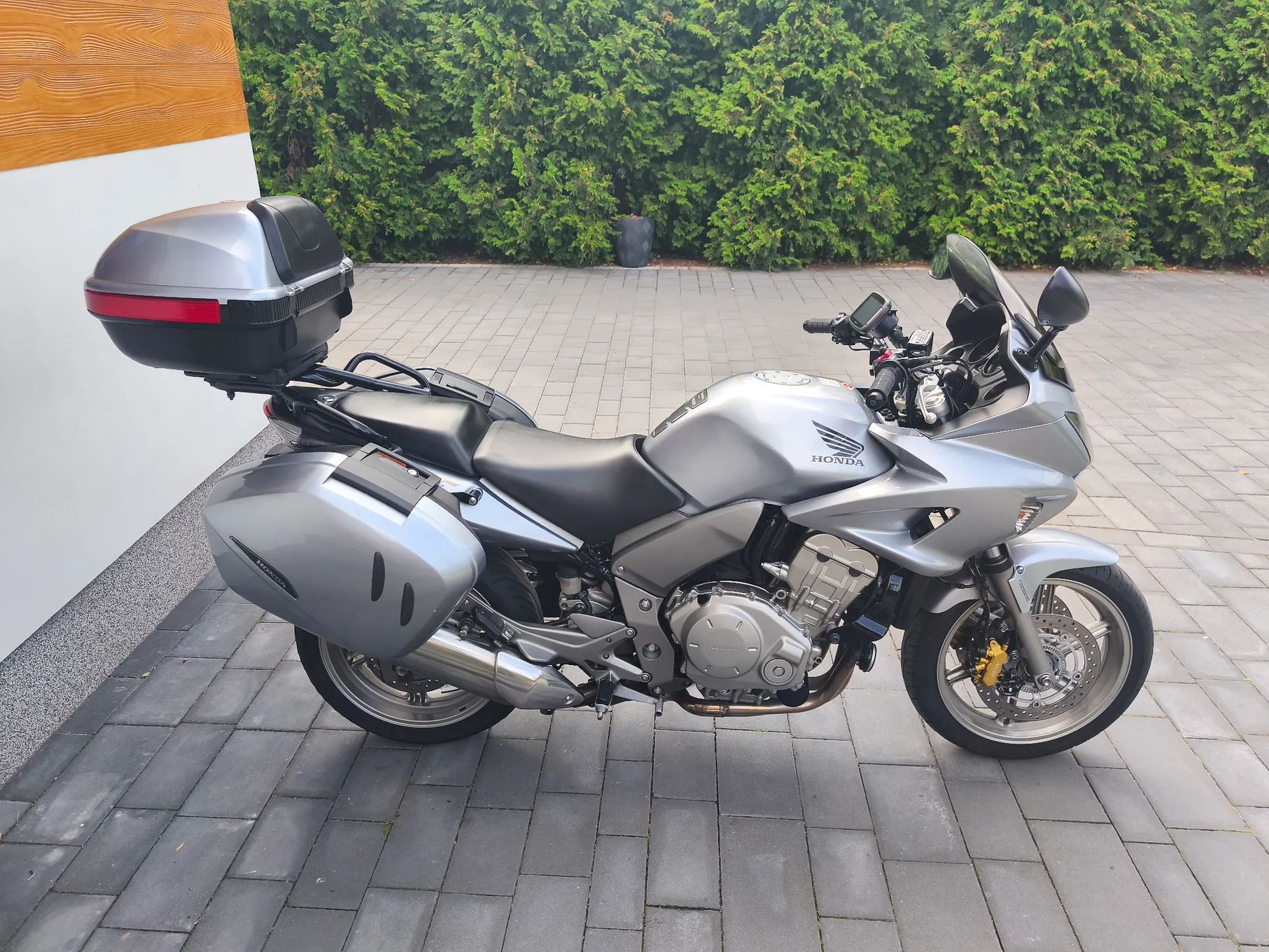 Honda CBF Honda Cbf 1000 Super Stan