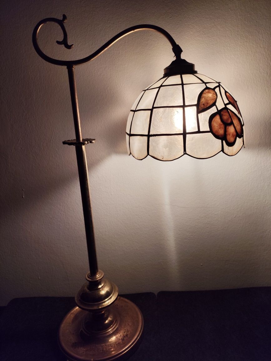 Lampa mosiężna klosz witrażowy h 71 cm , I p. XX wieku