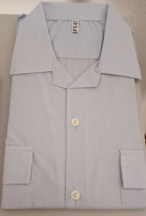 Camisas manga curta, azul, modelo militar, nº 40 , por 5€