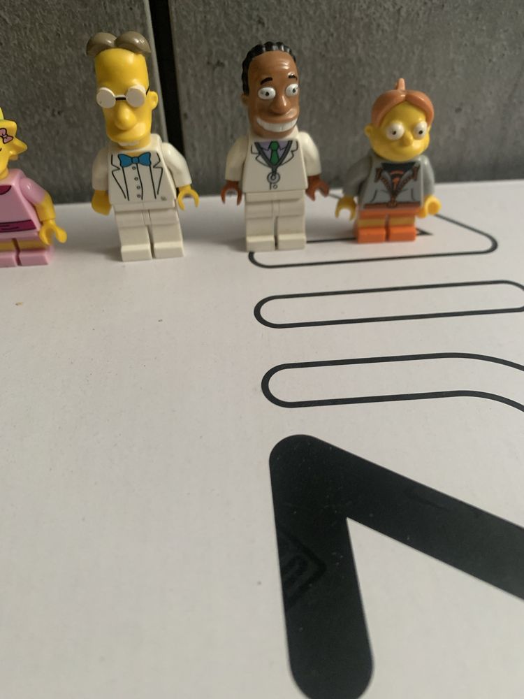 Figurki lego Simpsons