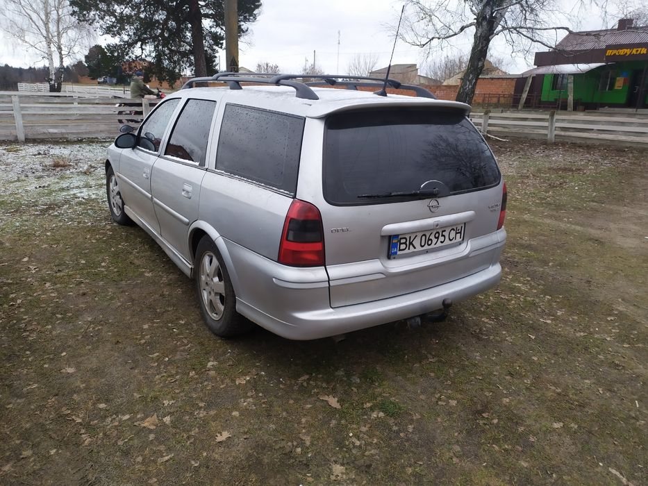 Opel Vectra b 2.2  2001 рік.  В чудовому стані.