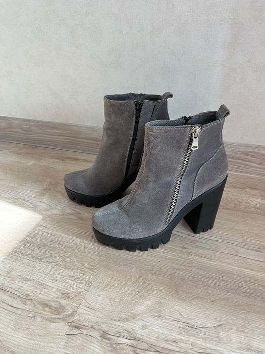 Жіночі чобітки на осінь