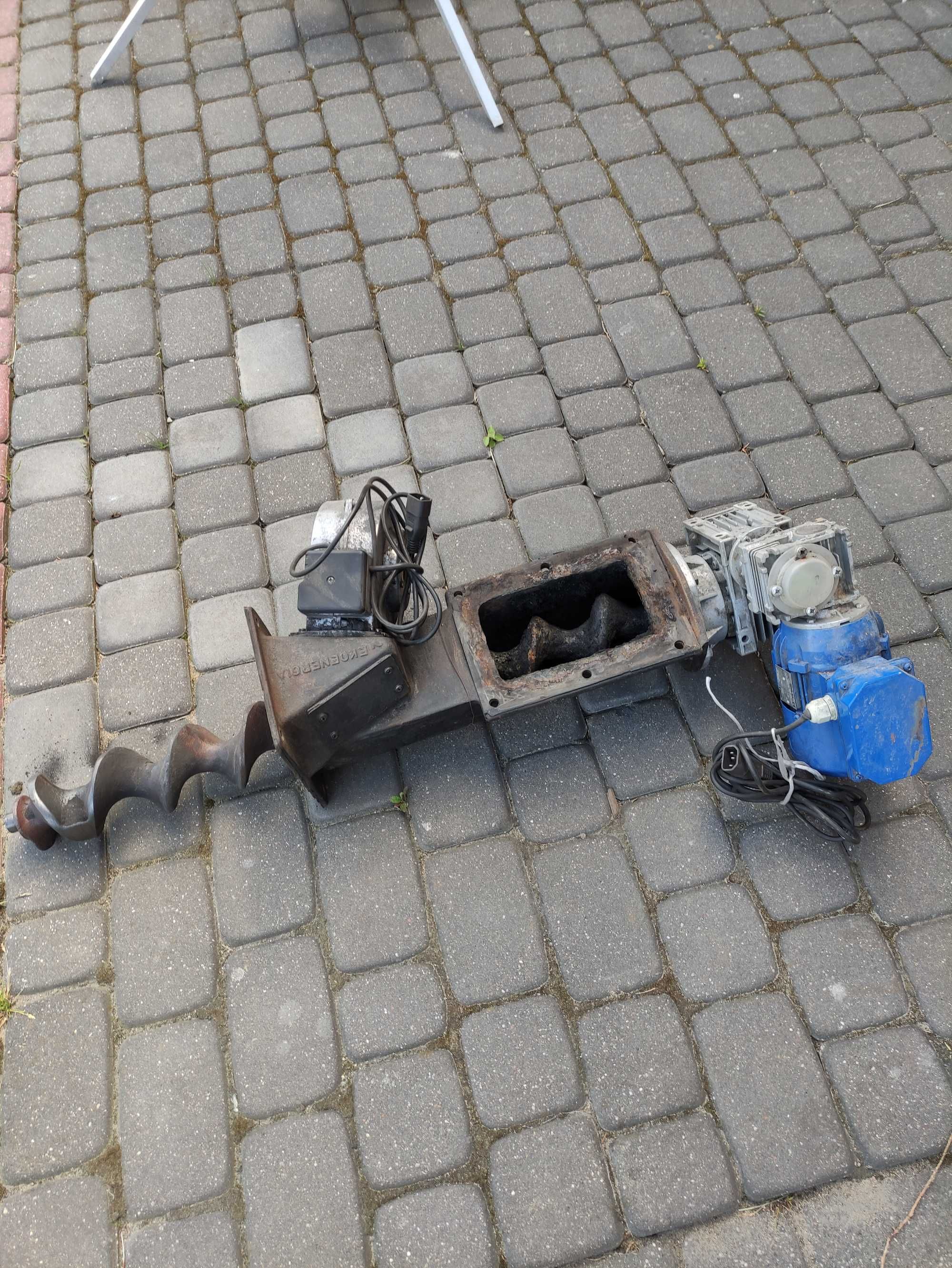 Sprzedam podajnik
