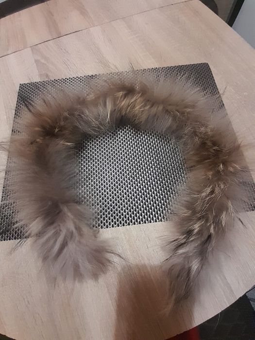 Naturalne futerko obszycie kaptura 71cm