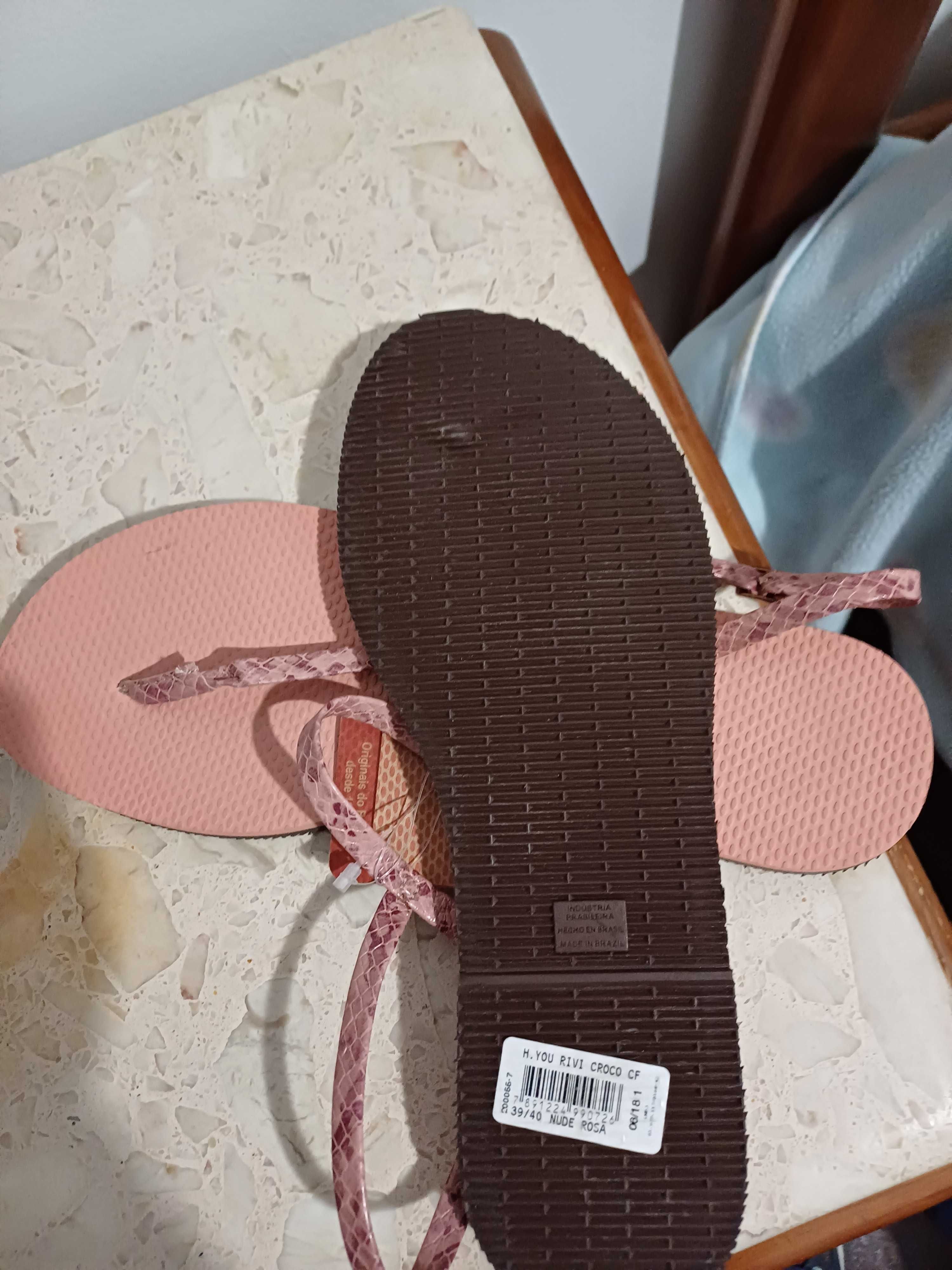 Chinelos havaianas