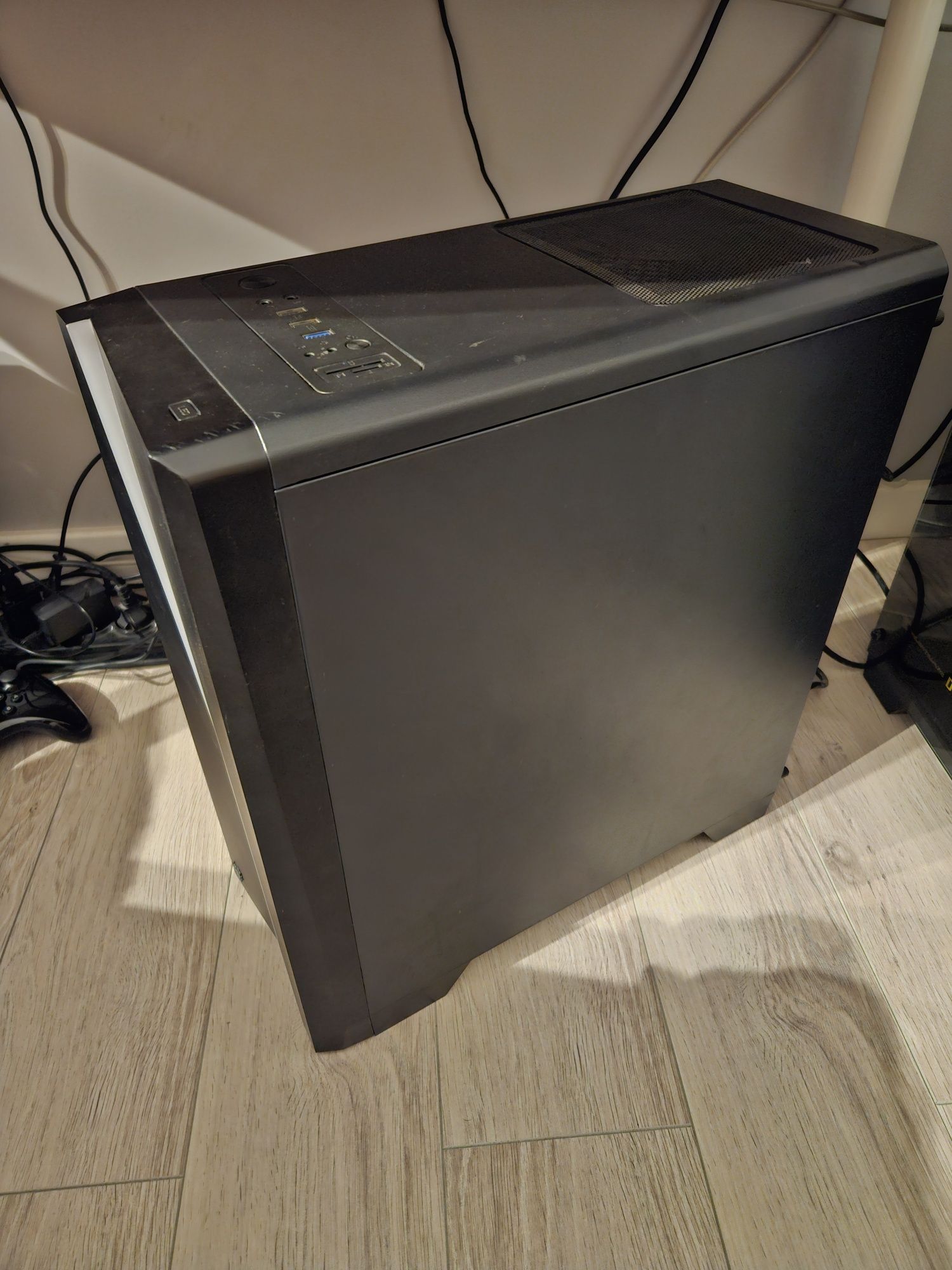 Komputer Gaming Core i5 9400F/16GB /RTX3060 12GB/ 500SSD+500HDD/ Win11