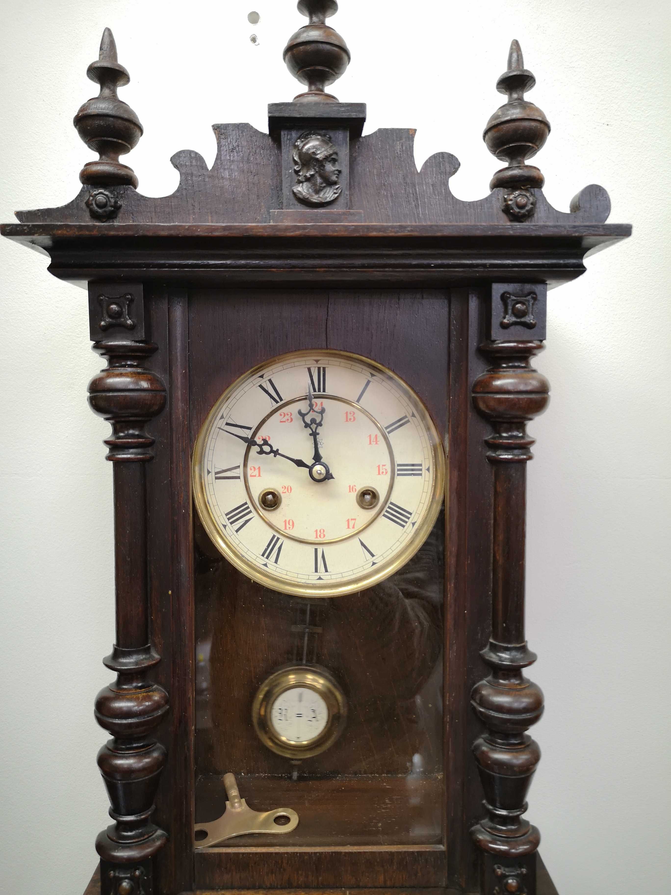 Zegar eklektyk Junghans miniatura około 1895 roku