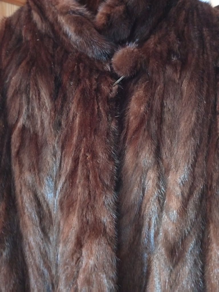 Casaco de Pele Vintage de vison – Elegante e Conservado