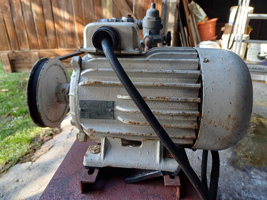 Silnik elektryczny trójfazowy 2,2 KW