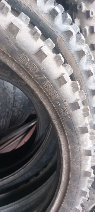 Покришкі на мотоцик