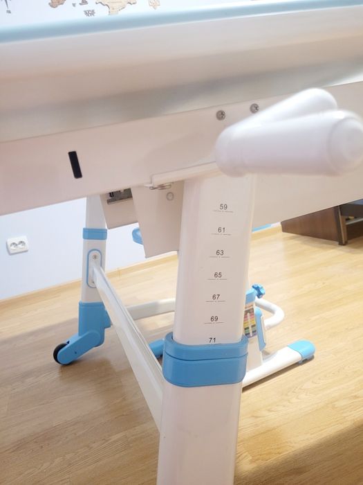 Стіл письмовий-трансформер і стілець Fundesk