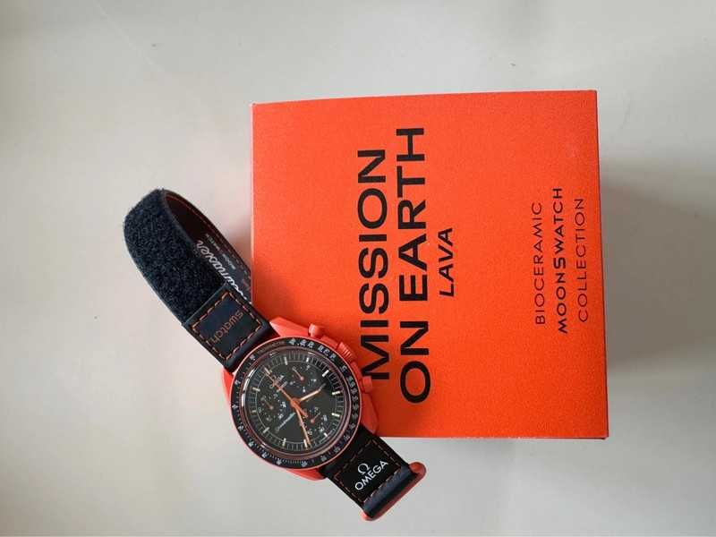 Omega x Swatch Lava SO33O100 Dynamiczne Barwy