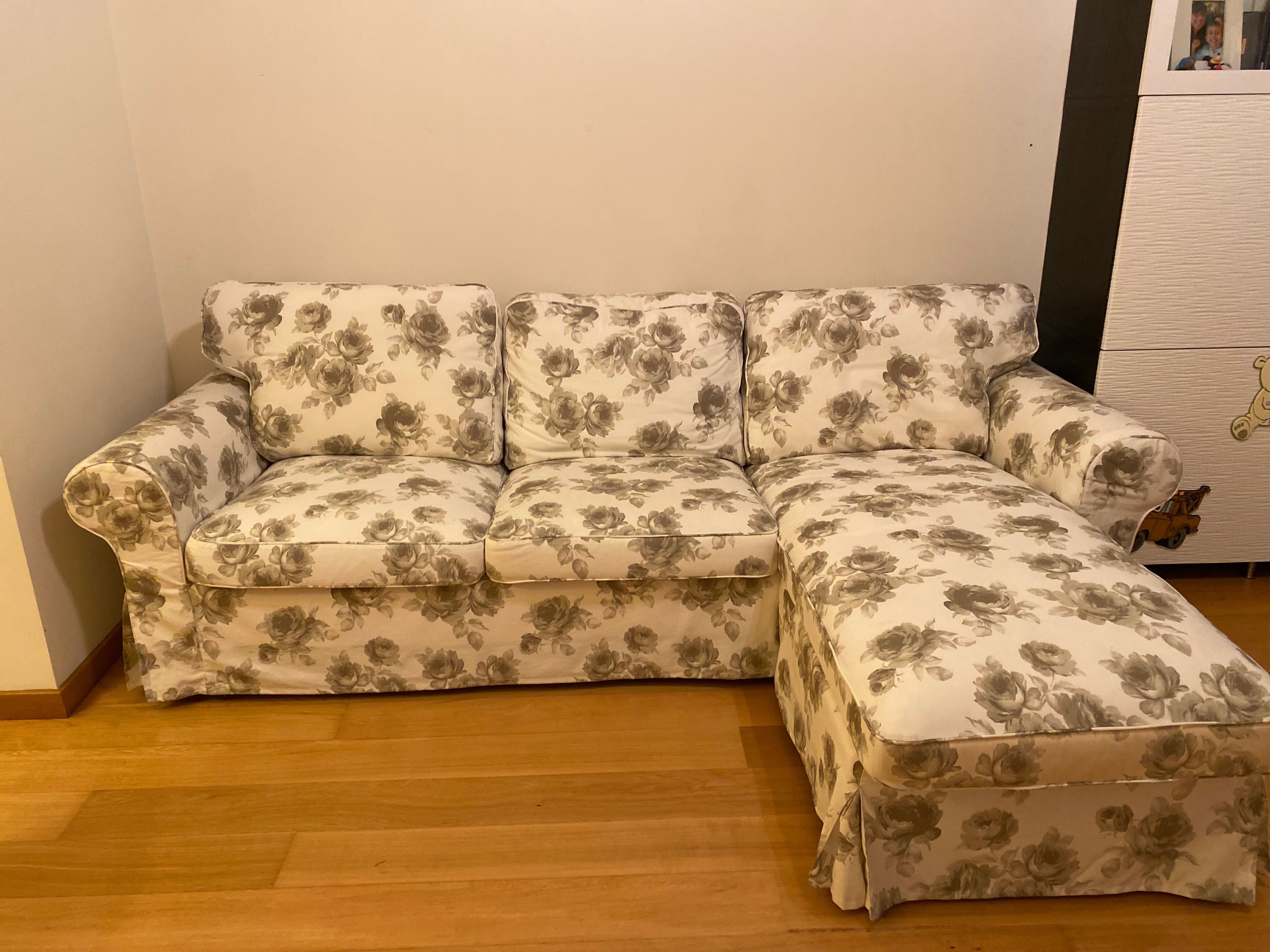 Sofá IKEA EKTORP de 3 lugares com chaise-longue