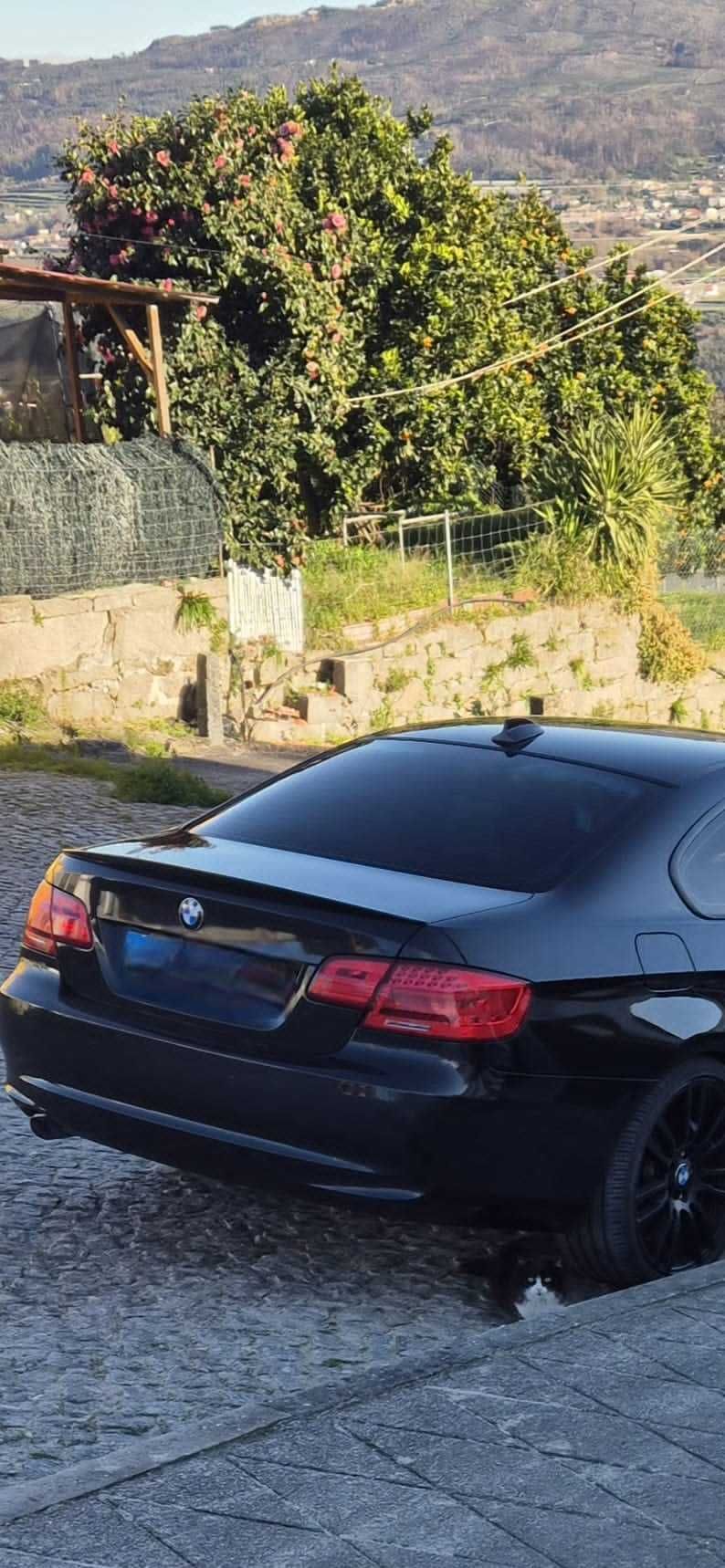 vendo um apara choques de traz do BMW 320-D