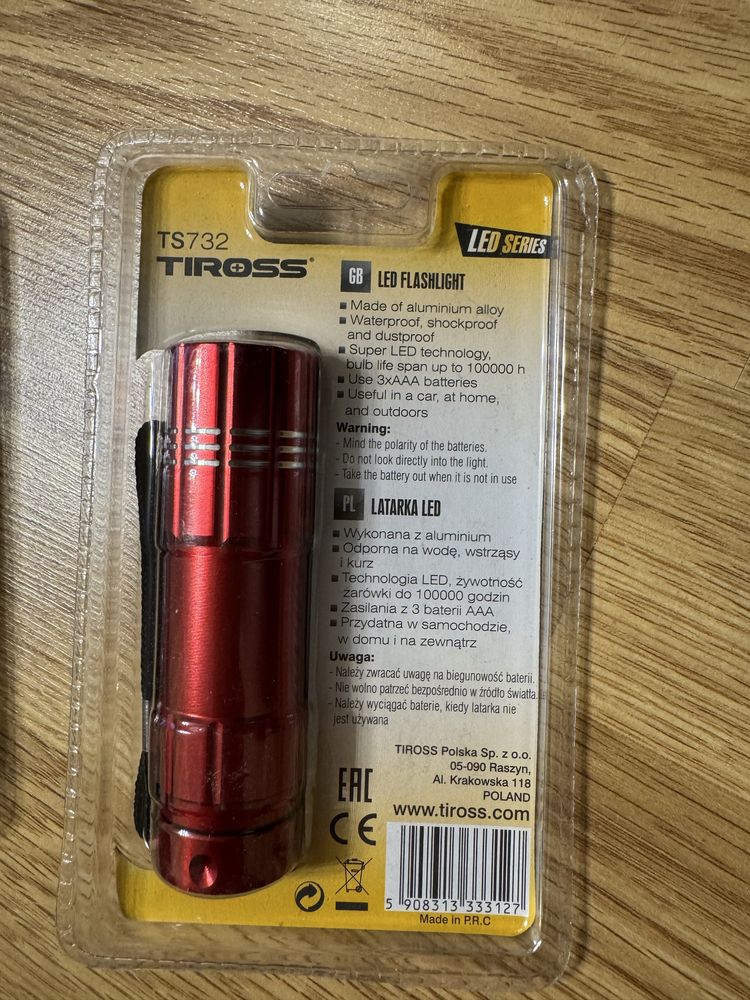 Ліхтарик Tiross ts-732