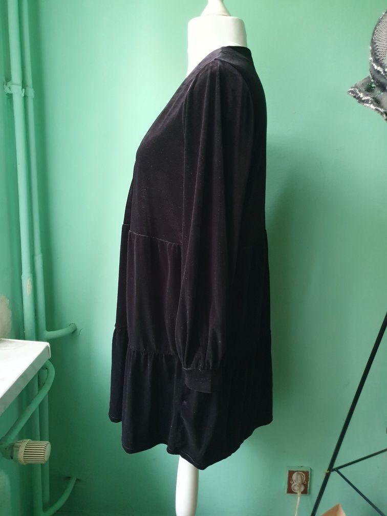 Aksamitna gotycka sukienka Babydoll dekolt V