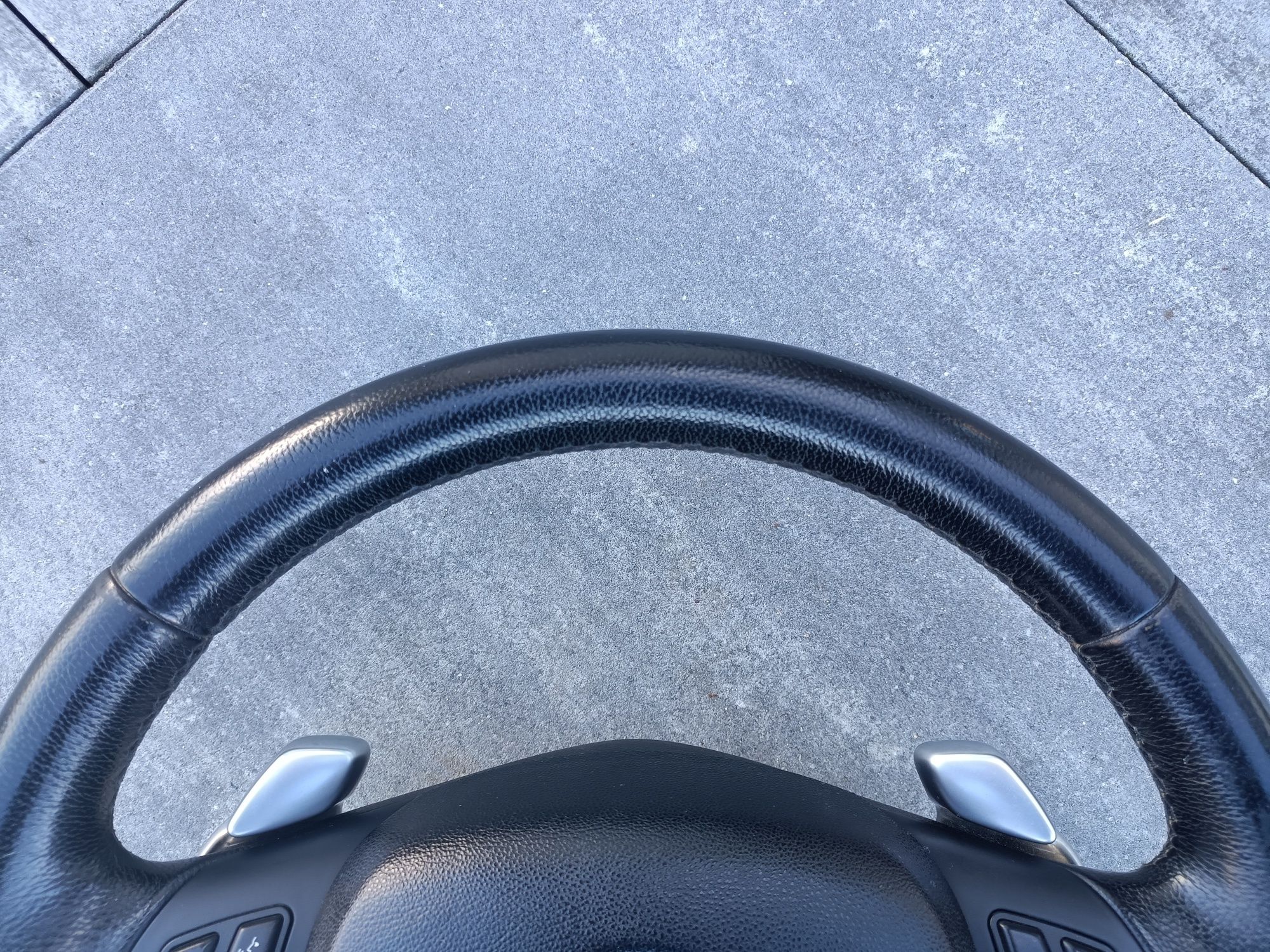 Kierownica M sport z łopatkami BMW E90 E91 E92 E93 E81 E87 E82 E88 X1