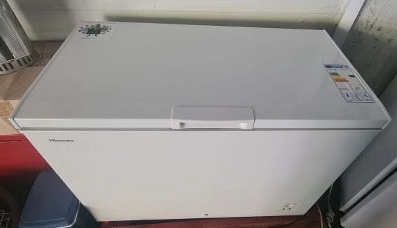 Título: Arca congeladora – Quase nova, só 1 uso – Rio Caldo- Gerês