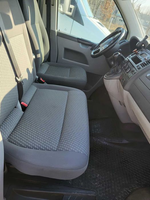 Volkswagen Transporter T5 lift 2013 9-osobowy