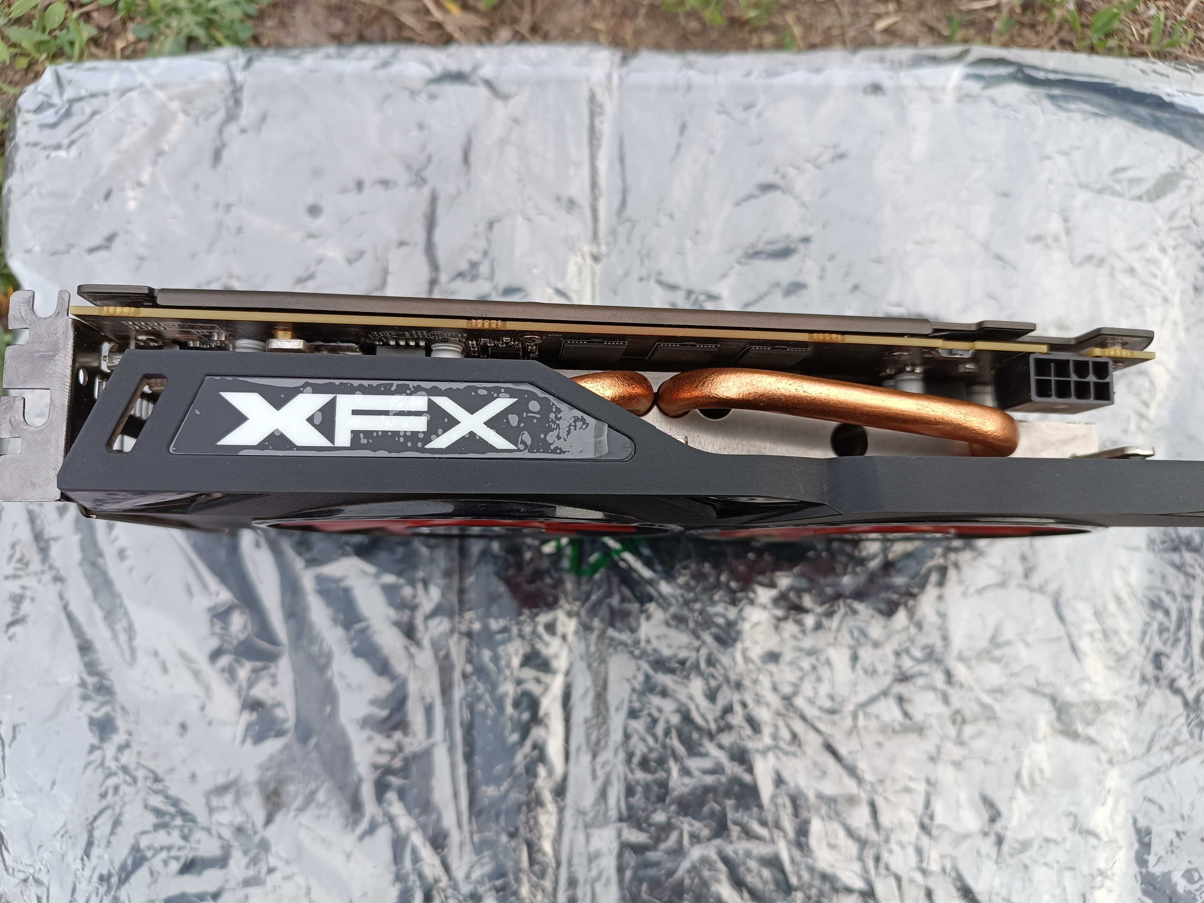 XFX Radeon RX 570 8GB GDDR5 256 bit видеокарта с пломбой весь комплек