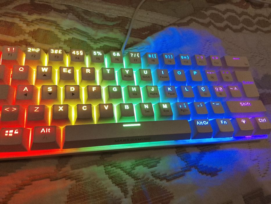 Teclado gamer branco