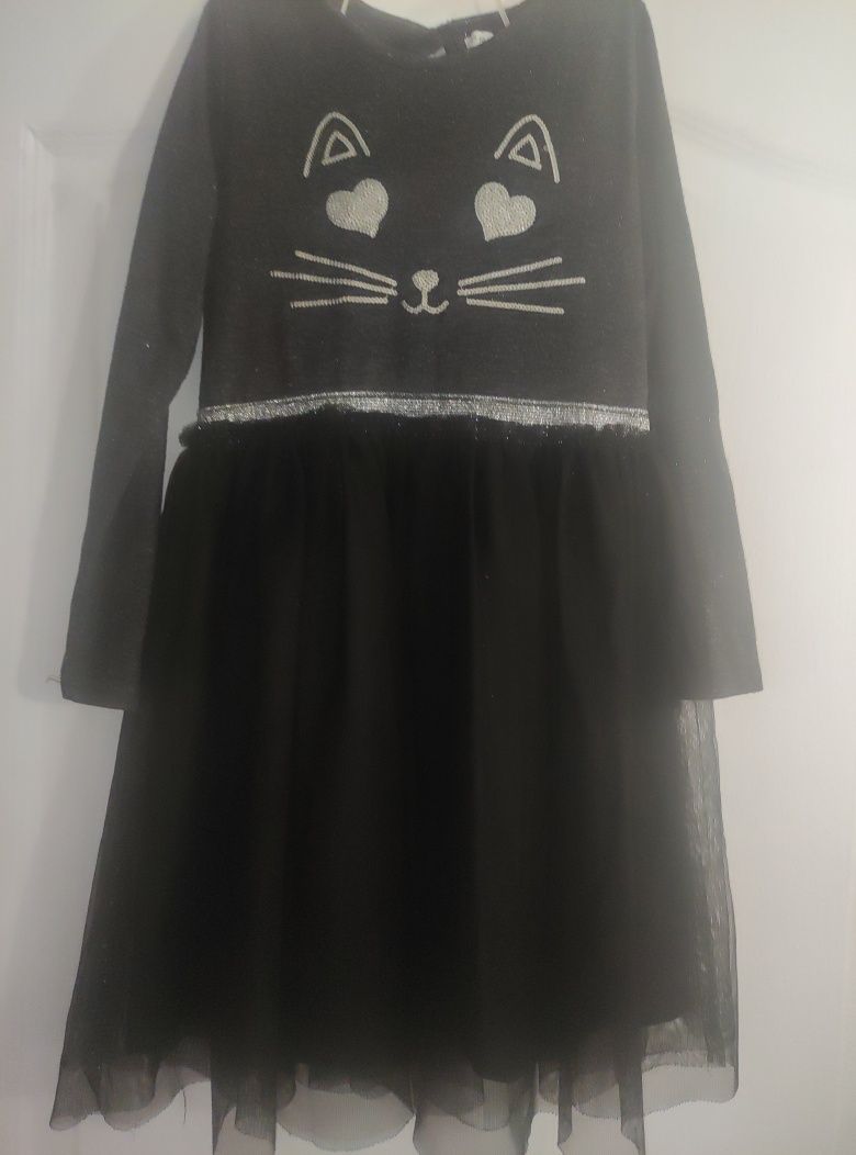 Гарна сукня з котиком
