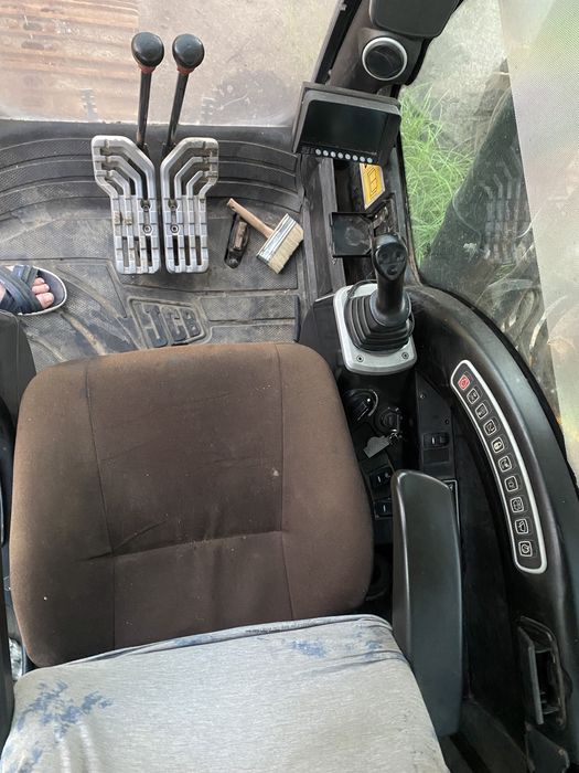 Экскаватор JCB 220 2011г