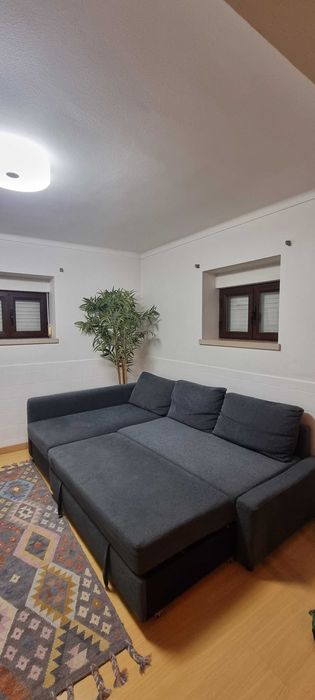 Sofá-cama de canto com arrumação