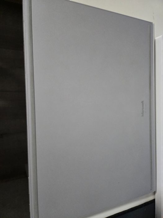 Ноутбук-планшет Microsoft surface book, ідеальний стан, вражаючий 2K