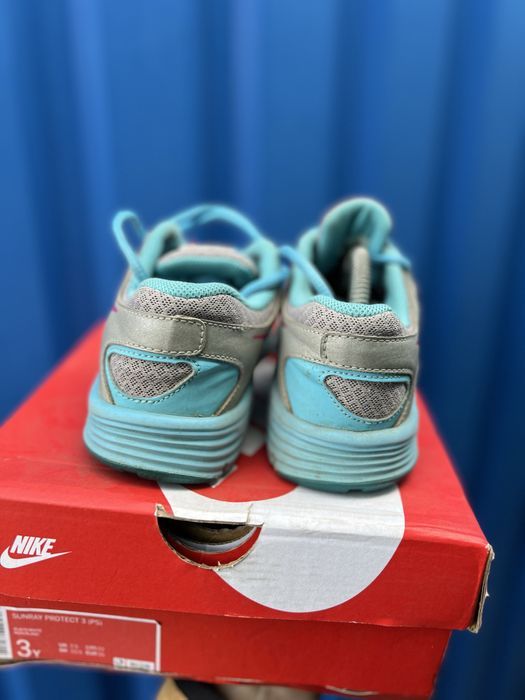 Nike детские кроссовки оригинал 34 размер
