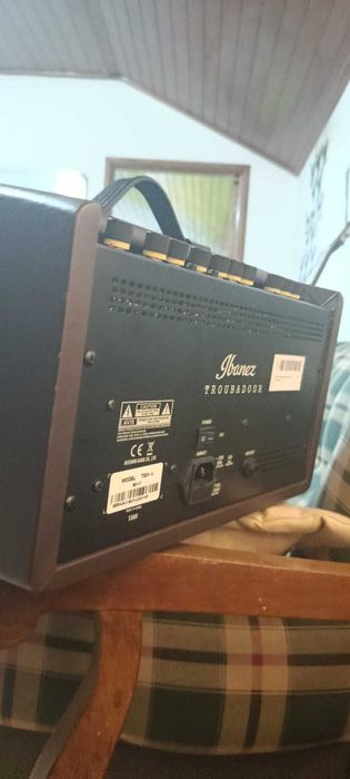 Amplificador voz e guitarra Ibanez Troubadour
