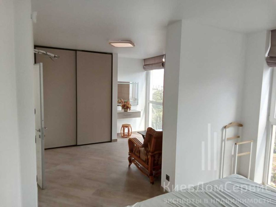 продам 3 кімн квартиру 107 м² з ремонтом ЖК Кампус Солом'янський